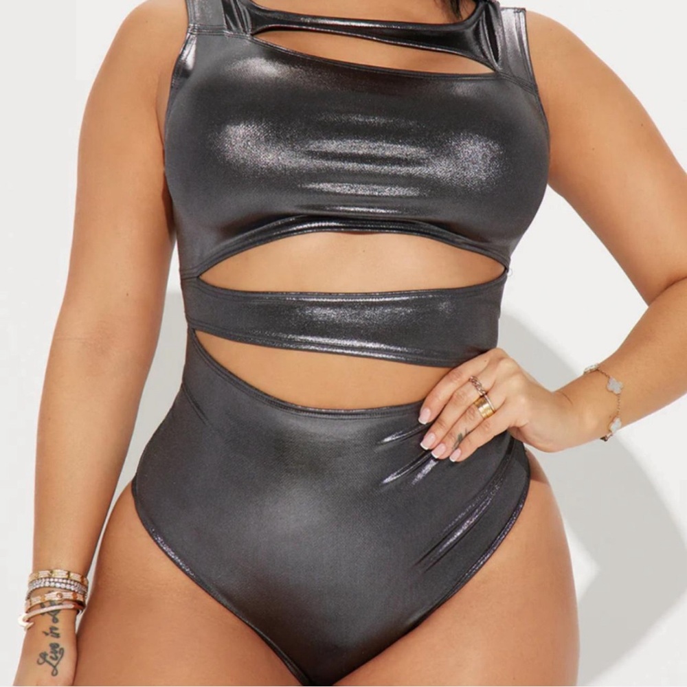 Fashion nova silver/chrome bodysuit